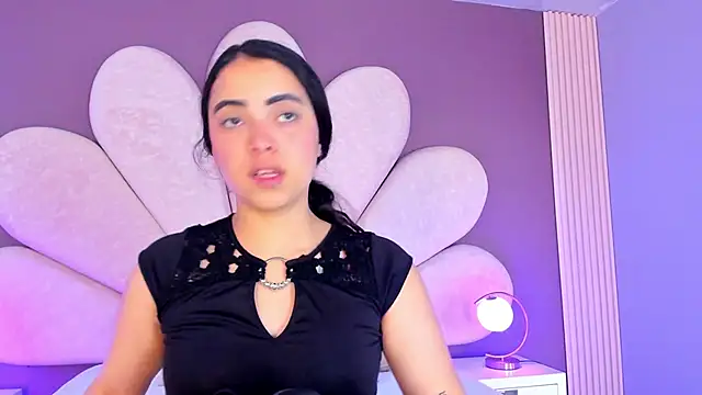 NickandAbby  online show from April 5, 11:39 am