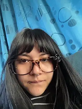 TatiLee online show from April 3, 11:49 am