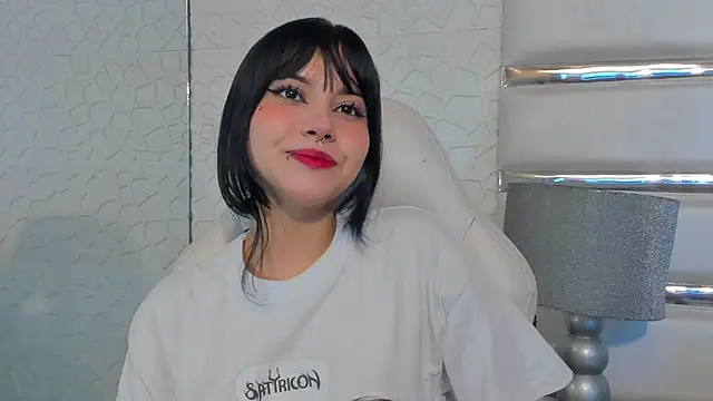 TatiLee online show from January 16, 1:59 pm