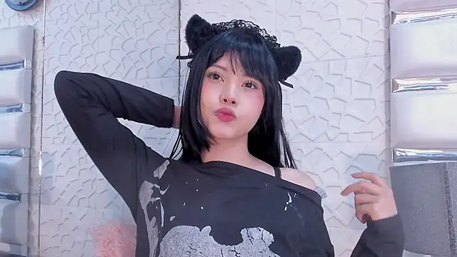 TatiLee online show from February 10, 2:16 pm