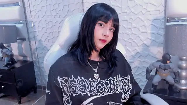 TatiLee online show from March 11, 3:39 pm