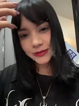 TatiLee online show from April 10, 3:30 pm