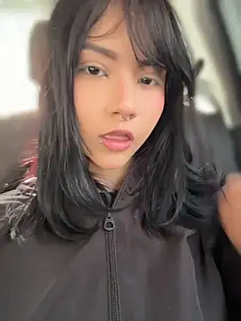 TatiLee online show from May 27, 1:40 pm