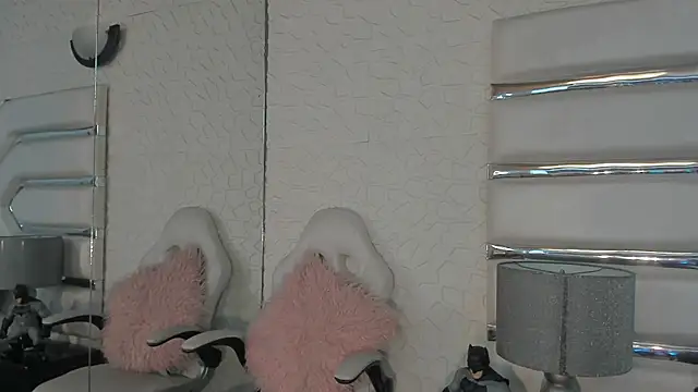 TatiLee online show from March 19, 2:50 pm