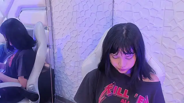 TatiLee online show from March 24, 1:00 pm