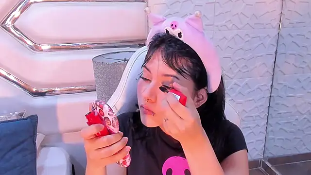 Snapshot of TatiLee chatting on November 7, 11:19 pm TatiLee online show from November 7, 11:19 pm