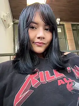 TatiLee online show from May 9, 12:30 pm