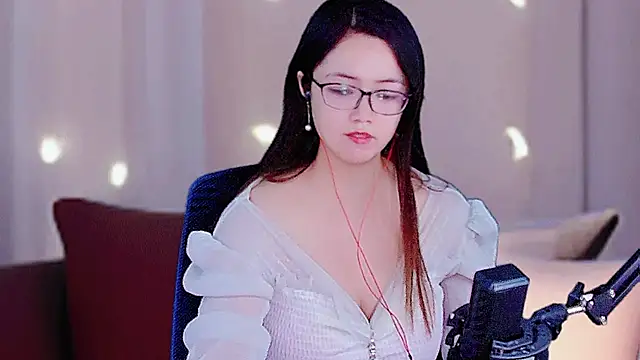 Snapshot of September79 chatting on November 16, 11:52 pm September79 online show from November 16, 11:52 pm