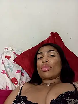 SEXYMOANSXX online show from April 28, 5:50 pm