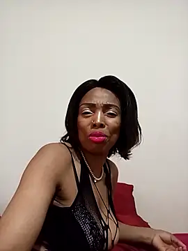 Snapshot of SEXYMOANSXX chatting on November 27, 10:05 am SEXYMOANSXX online show from November 27, 10:05 am