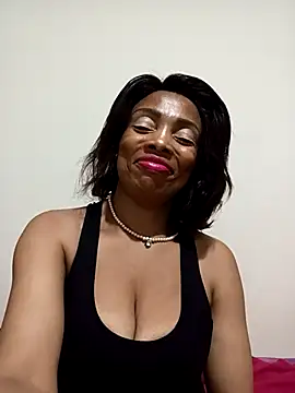 Snapshot of SEXYMOANSXX chatting on December 4, 9:03 pm SEXYMOANSXX online show from December 4, 9:03 pm