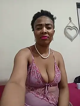 Snapshot of SEXYMOANSXX chatting on July 23, 6:11 am SEXYMOANSXX online show from July 23, 6:11 am