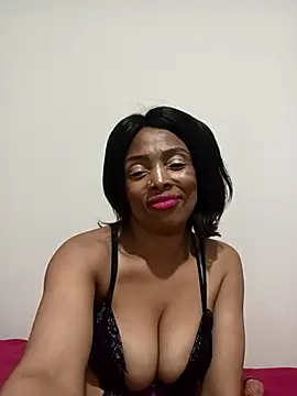 Snapshot of SEXYMOANSXX chatting on November 19, 3:45 pm SEXYMOANSXX online show from November 19, 3:45 pm