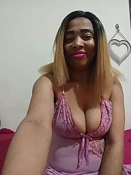 Snapshot of SEXYMOANSXX chatting on July 24, 6:09 am SEXYMOANSXX online show from July 24, 6:09 am