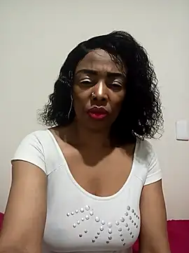 Snapshot of SEXYMOANSXX chatting on November 12, 2:37 am SEXYMOANSXX online show from November 12, 2:37 am