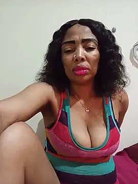 Snapshot of SEXYMOANSXX chatting on June 12, 6:11 am SEXYMOANSXX online show from June 12, 6:11 am