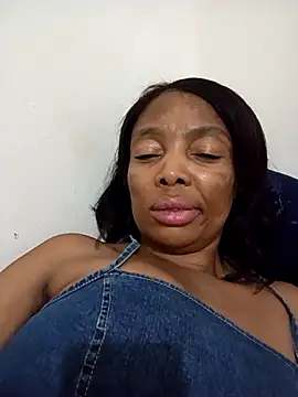 SEXYMOANSXX online show from February 8, 9:23 pm