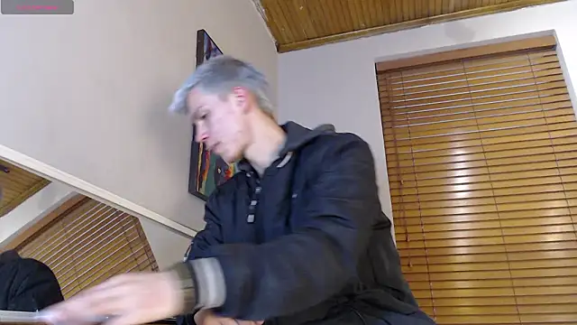 Snapshot of nicktorn chatting on February 24, 12:39 pm nicktorn online show from February 24, 12:39 pm