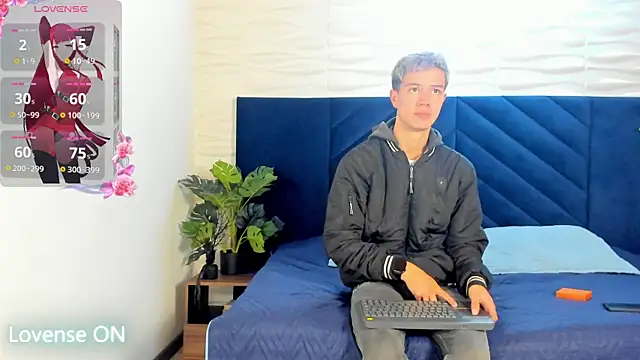 Snapshot of nicktorn chatting on January 17, 11:36 am nicktorn online show from January 17, 11:36 am