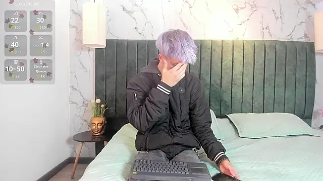 Snapshot of nicktorn chatting on February 18, 12:12 pm nicktorn online show from February 18, 12:12 pm