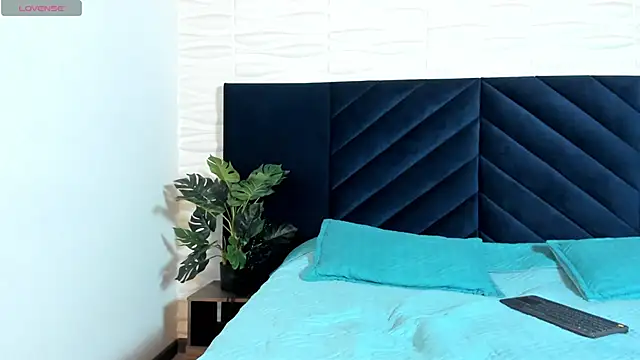 Snapshot of nicktorn chatting on February 23, 12:39 pm nicktorn online show from February 23, 12:39 pm