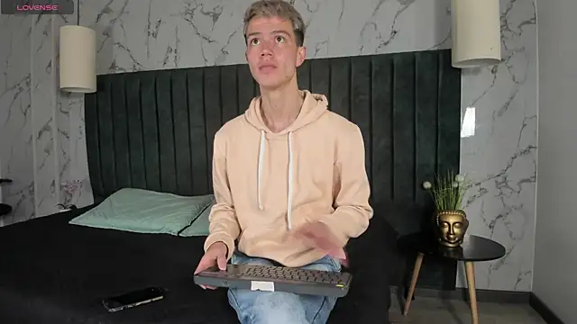 nicktorn online show from November 8, 11:47 am