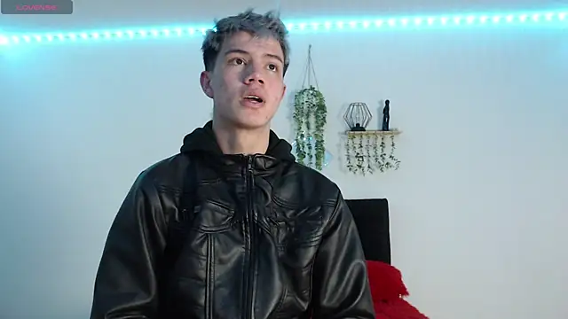 nicktorn online show from April 12, 1:03 pm