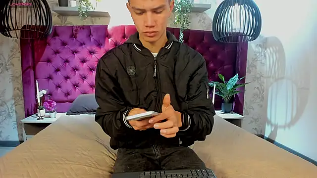 Snapshot of nicktorn chatting on January 9, 11:39 am nicktorn online show from January 9, 11:39 am