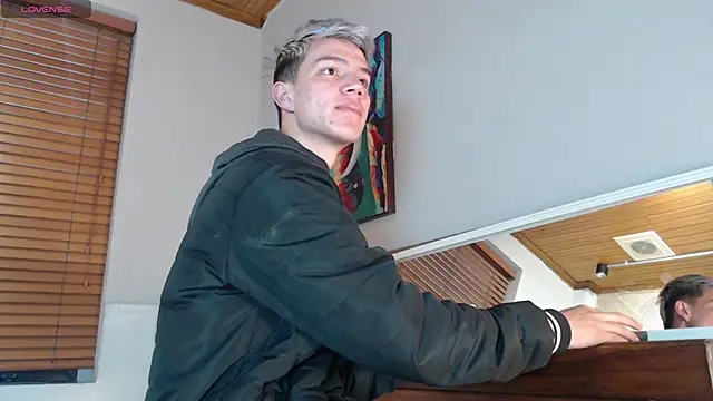 Snapshot of nicktorn chatting on January 18, 11:57 am nicktorn online show from January 18, 11:57 am