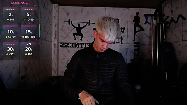 Snapshot of nicktorn chatting on December 14, 12:22 pm nicktorn online show from December 14, 12:22 pm