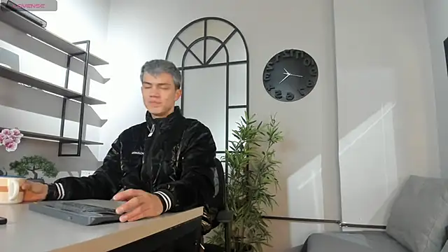 nicktorn online show from March 19, 12:05 pm