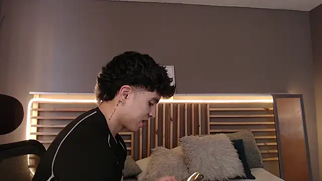 PaulEvens online show from February 8, 2:26 pm