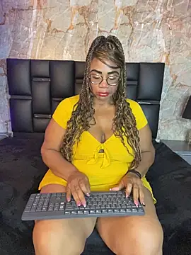 Snapshot of aranzzalatin chatting on November 20, 12:11 am aranzzalatin online show from November 20, 12:11 am