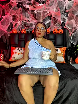 Snapshot of aranzzalatin chatting on October 27, 12:39 pm aranzzalatin online show from October 27, 12:39 pm