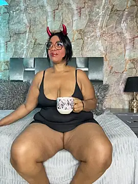 Snapshot of aranzzalatin chatting on November 28, 11:21 am aranzzalatin online show from November 28, 11:21 am