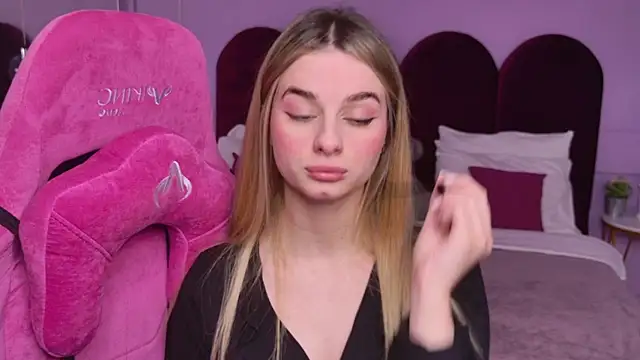 SweetyLicky online show from November 30, 4:08 pm