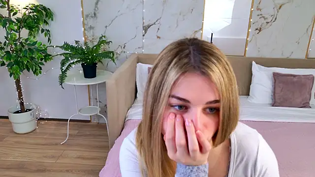 SweetyLicky online show from May 11, 3:07 pm