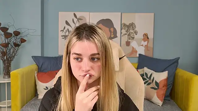 SweetyLicky online show from November 29, 4:29 pm