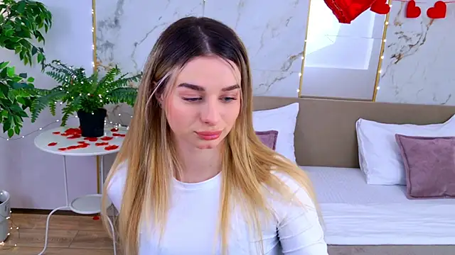 SweetyLicky online show from February 14, 6:30 pm