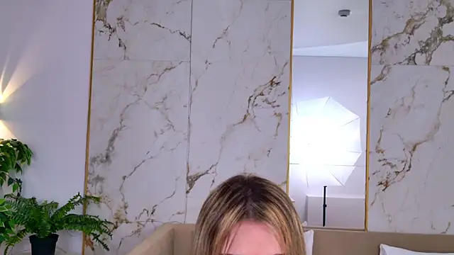 SweetyLicky online show from April 10, 3:30 pm