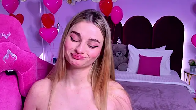 SweetyLicky online show from November 15, 4:22 pm