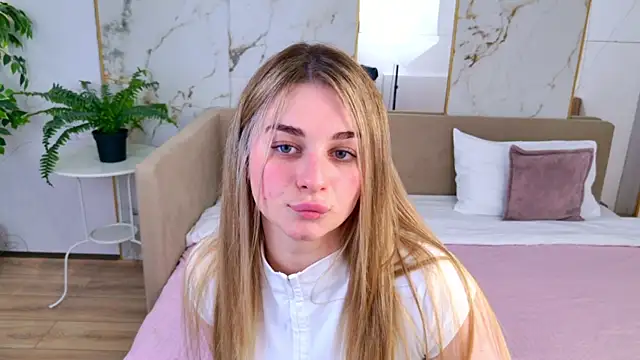 SweetyLicky online show from May 7, 2:42 pm