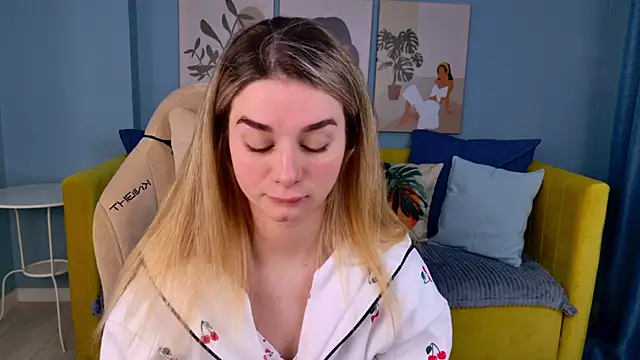 SweetyLicky online show from January 18, 4:10 pm