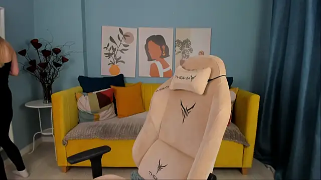 SweetyLicky online show from November 5, 4:21 pm