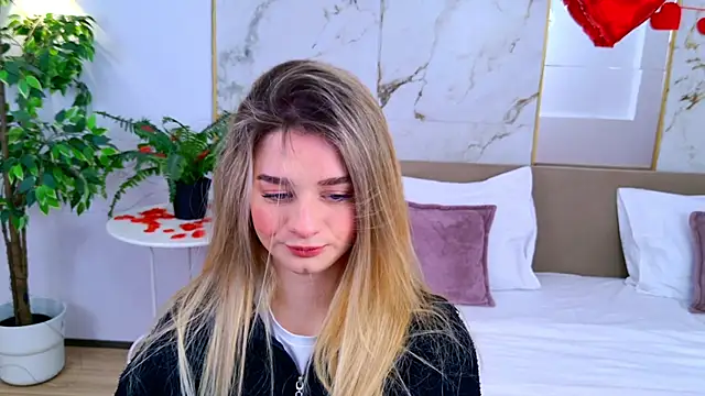 SweetyLicky online show from February 12, 4:18 pm