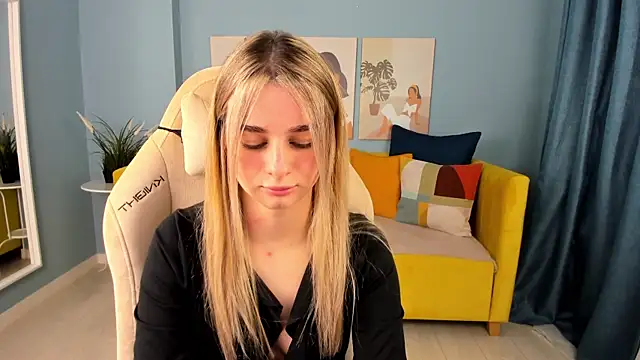 SweetyLicky online show from October 21, 4:50 pm