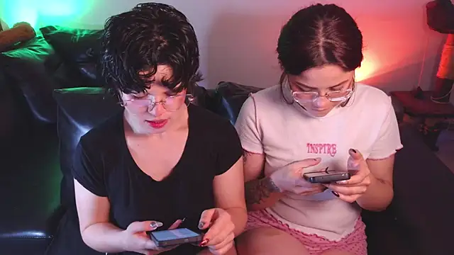 Snapshot of marsearth22_ chatting on December 3, 2:12 am marsearth22 online show from December 3, 2:12 am