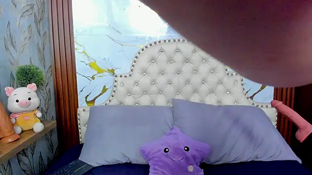 salem cute online show from March 26, 10:51 pm