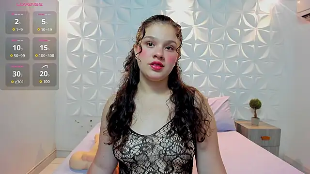 salem cute online show from February 2, 10:09 pm