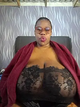 BoobsQueen46K online show from May 27, 11:50 am